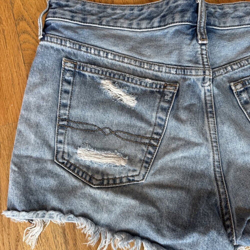 Women’s Lucky Brand Distressed Jean Shorts Size 10/30 - Picture 5 of 14